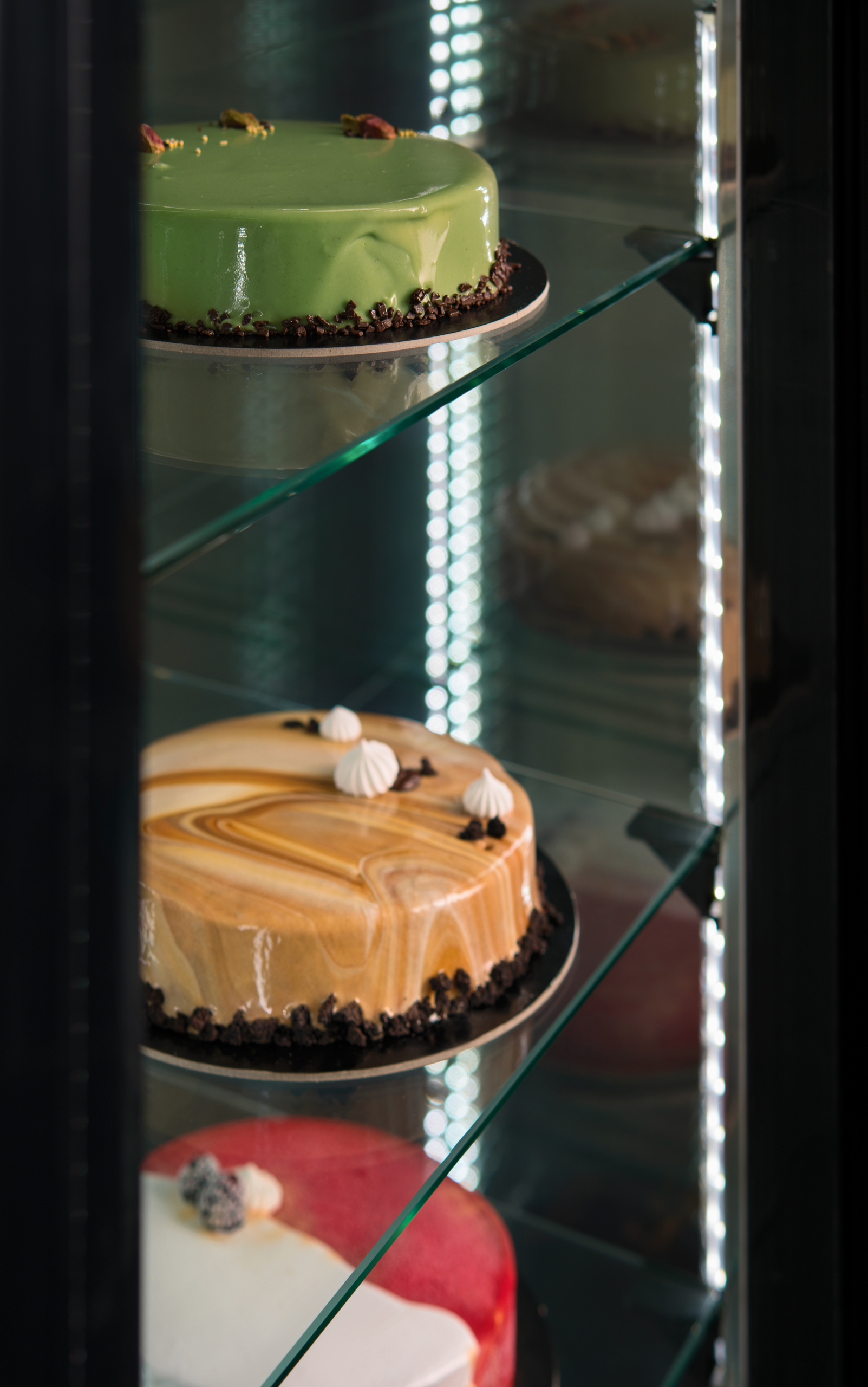 horekus-pasteleria-kvic65-p-b-vitrine-r-frig-r-e-4-faces-positif image 2